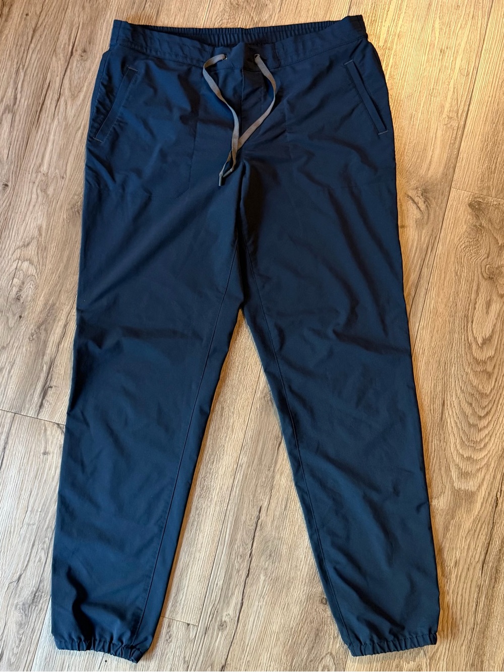Women’s Medium Eddie Bauer Navy Drawstring Jogger Pants